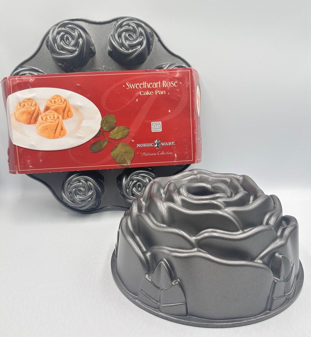 Nordic Ware Platinum Sweetheart Rose Bundt Cake Pans Cast Aluminum Non Stick Set